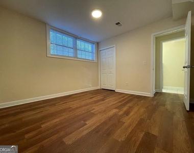 2106 Pawnee Drive Se - Photo Thumbnail 7