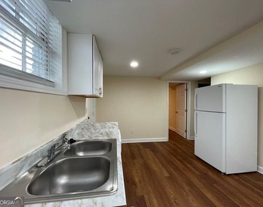 2106 Pawnee Drive Se - Photo Thumbnail 11