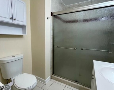 2106 Pawnee Drive Se - Photo Thumbnail 8