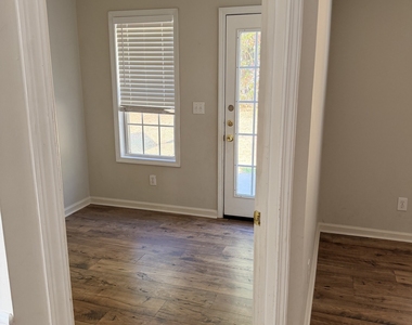 128 Shadowbrooke Circle - Photo Thumbnail 5