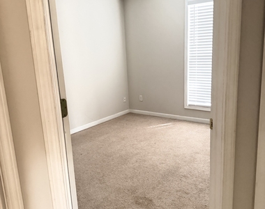 128 Shadowbrooke Circle - Photo Thumbnail 18
