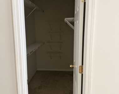 128 Shadowbrooke Circle - Photo Thumbnail 12