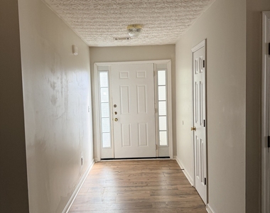 128 Shadowbrooke Circle - Photo Thumbnail 6