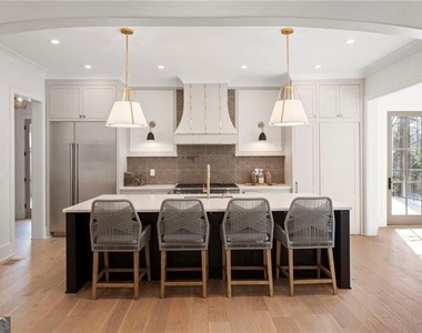 1074 Moores Mill Road Nw - Photo Thumbnail 16