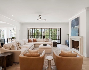 1074 Moores Mill Road Nw - Photo Thumbnail 11
