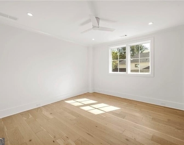 1074 Moores Mill Road Nw - Photo Thumbnail 51