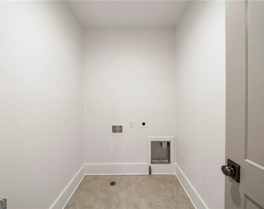 1074 Moores Mill Road Nw - Photo Thumbnail 46