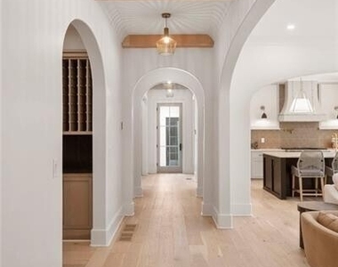 1074 Moores Mill Road Nw - Photo Thumbnail 5