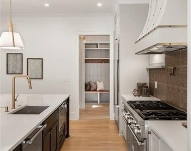 1074 Moores Mill Road Nw - Photo Thumbnail 22