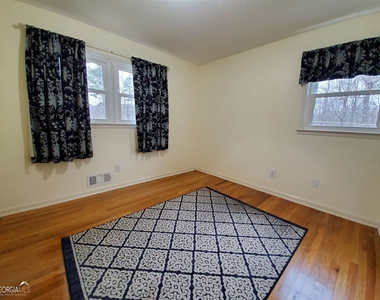 48 Leigh Street - Photo Thumbnail 13