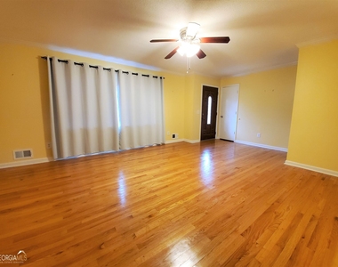 48 Leigh Street - Photo Thumbnail 3