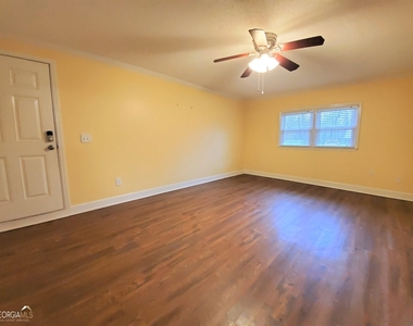 48 Leigh Street - Photo Thumbnail 7