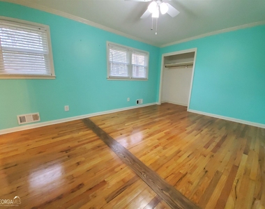 48 Leigh Street - Photo Thumbnail 8
