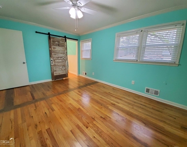 48 Leigh Street - Photo Thumbnail 9
