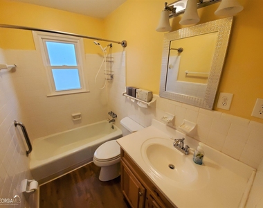 48 Leigh Street - Photo Thumbnail 14
