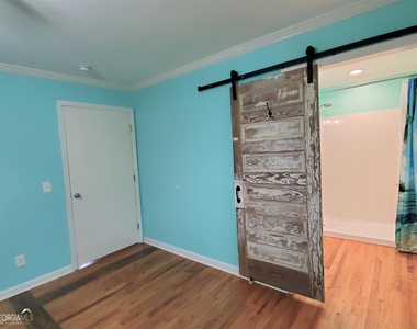 48 Leigh Street - Photo Thumbnail 10
