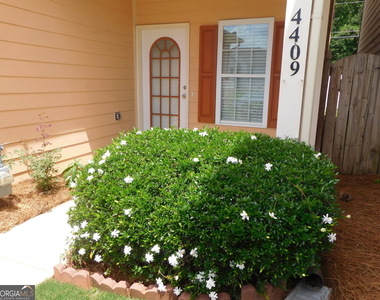 4409 Plum Frost Court - Photo Thumbnail 2