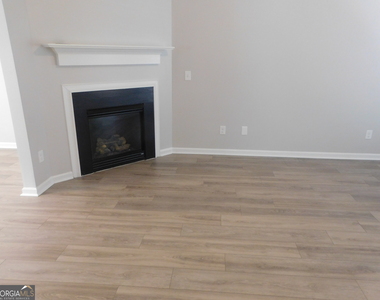 4409 Plum Frost Court - Photo Thumbnail 7