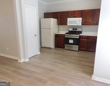 4409 Plum Frost Court - Photo Thumbnail 10