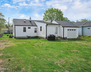 57 Villa Place - Photo Thumbnail 31