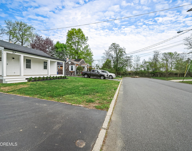 57 Villa Place - Photo Thumbnail 34