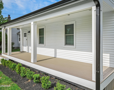 57 Villa Place - Photo Thumbnail 4