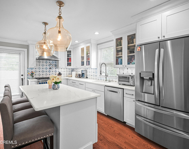 57 Villa Place - Photo Thumbnail 15