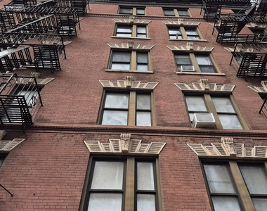 York Avenue - Photo Thumbnail 7
