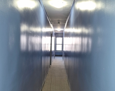 York Avenue - Photo Thumbnail 5