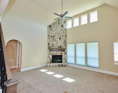 1460 Waterton Drive - Photo Thumbnail 9