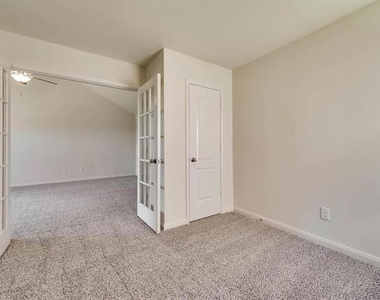 3039 Boran Drive - Photo Thumbnail 10