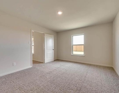 3039 Boran Drive - Photo Thumbnail 9