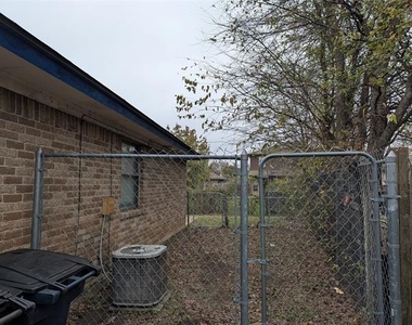 6709 Ridgecrest Court - Photo Thumbnail 16