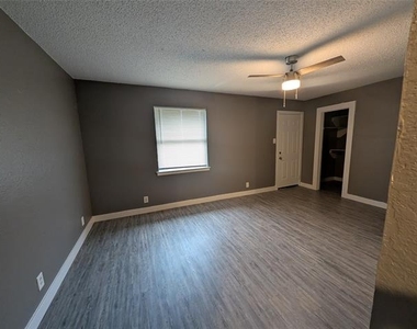6709 Ridgecrest Court - Photo Thumbnail 14