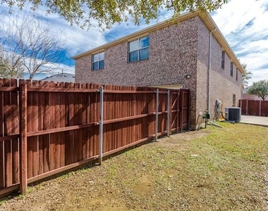 5928 Round Up Lane - Photo Thumbnail 31