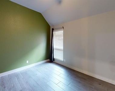 1516 Twistleaf Road - Photo Thumbnail 10
