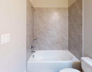 1516 Twistleaf Road - Photo Thumbnail 18