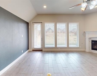 1516 Twistleaf Road - Photo Thumbnail 6