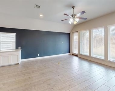 1516 Twistleaf Road - Photo Thumbnail 7