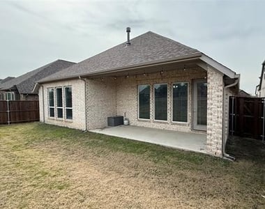 1516 Twistleaf Road - Photo Thumbnail 21