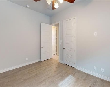 1516 Twistleaf Road - Photo Thumbnail 13