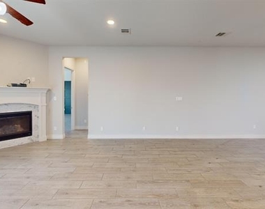 1516 Twistleaf Road - Photo Thumbnail 5
