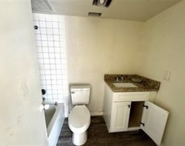 3524 Buckingham - Photo Thumbnail 4