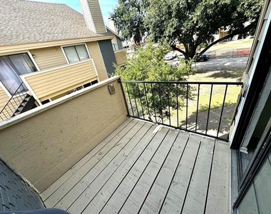 3524 Buckingham - Photo Thumbnail 4