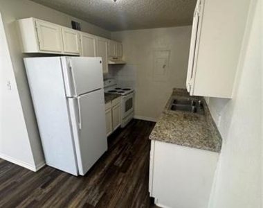 3536 Buckingham - Photo Thumbnail 1