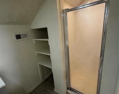 3536 Buckingham - Photo Thumbnail 5