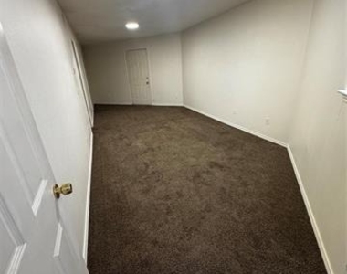 3536 Buckingham - Photo Thumbnail 3