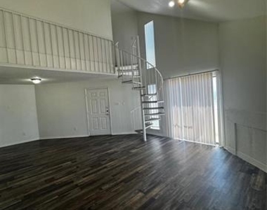 3536 Buckingham - Photo Thumbnail 2