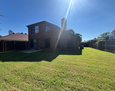 6736 Phoenix Place - Photo Thumbnail 13