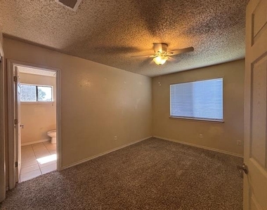 6736 Phoenix Place - Photo Thumbnail 7